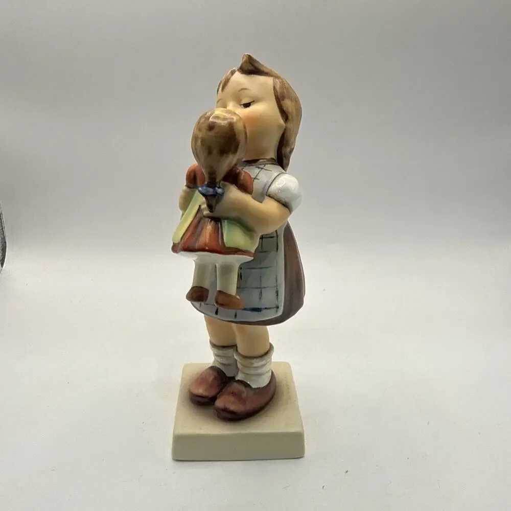 1960’s Rare FIRST VERSION, TMK3,HUMMEL GOEBEL “KISS ME” WITH SOCKS #311 *